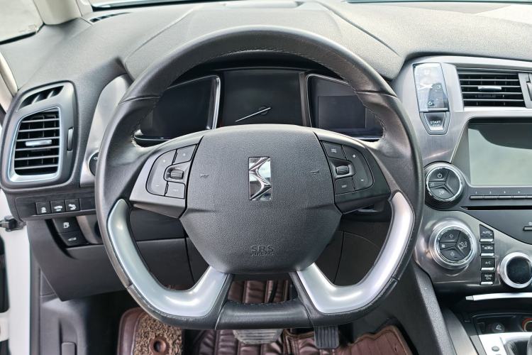 Used DS 5 2013 1.6T Luxury Edition THP160
