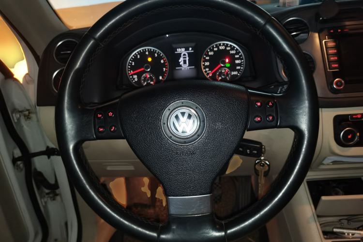 Used Volkswagen Tiguan 2009 2.0 TSI Luxury Edition Steering Wheel
