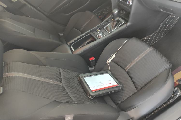 Used Mazda 3 Axela 2017 Sedan 1.5L Automatic Luxury Model Emission Standard China V
