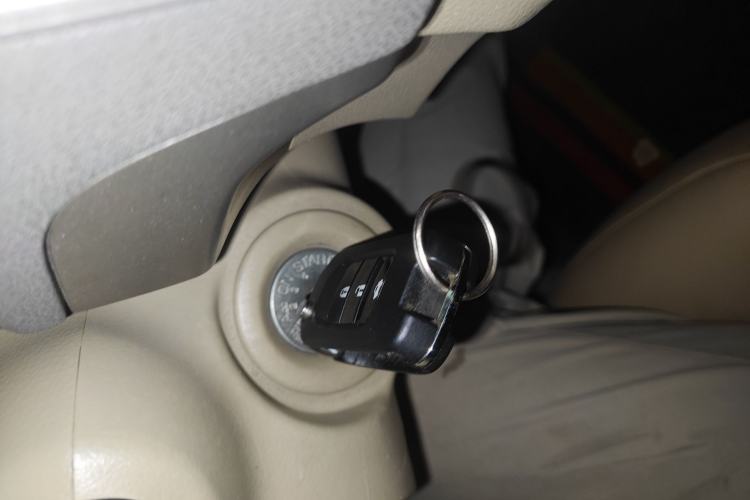 Used Nissan Sylphy 2012 Classic 1.6XE Manual Comfort Edition Interior 1