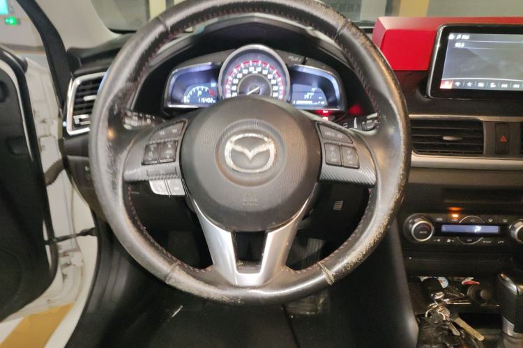 Used Mazda 3 Axela 2014 Hatchback 2.0L Automatic Sport Model