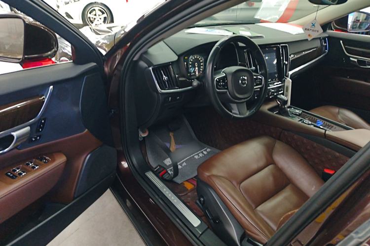 Used Volvo S90 2018 T4 Zhiyuan Edition