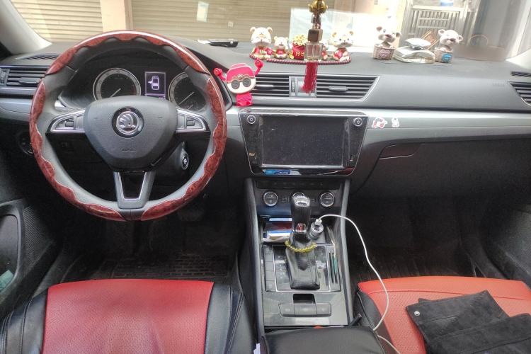 Used Skoda Superb 2018 TSI280 DSG Comfort Edition China V Standard Center Console