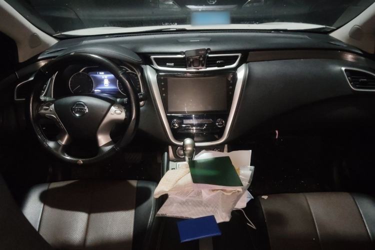 Used Nissan Murano 2021 2.5L XL Two-Wheel Drive Smart Connect Luxury Edition Center Console