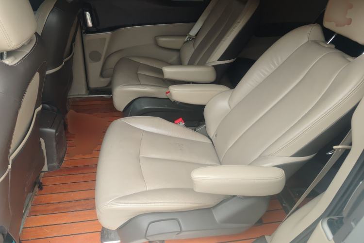 Used Buick GL8 2011 2.4L LT Luxury Business Executive Edition Left Rear Seat