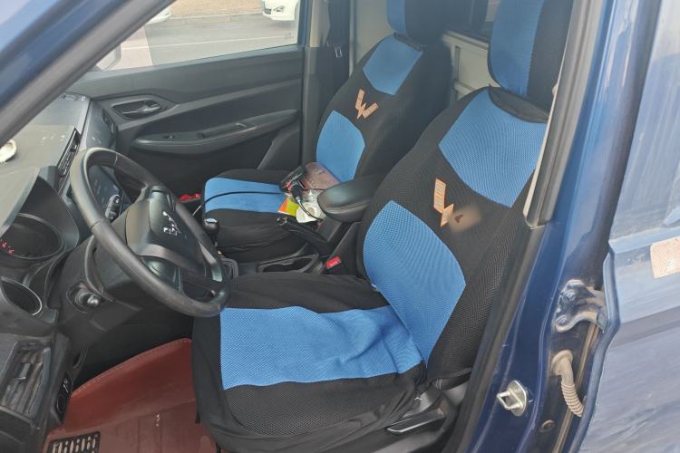 Used Wuling Hongguang 2019 1.5L S Basic Window-Sealed Vehicle China VI LAR Left Front Seat