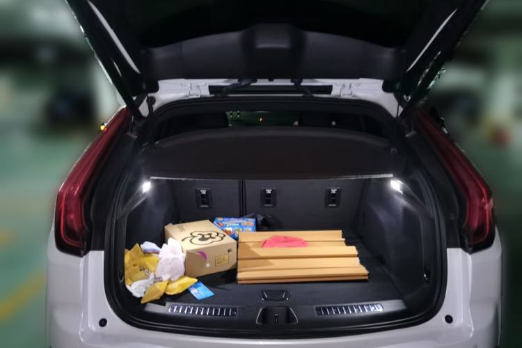 Used Cadillac XT4 2018 28T Two-Wheel-Drive Luxury Model
