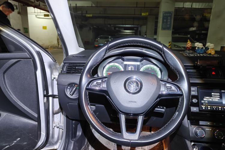 Used Skoda Octavia 2018 Station Wagon TSI280 DSG Luxury Edition
