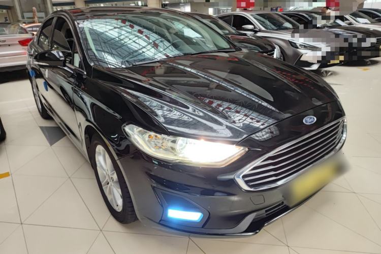 Used Ford Mondeo 2018 EcoBoost 180 Smart Control Fashion Model China VI Standard Front Right 45 Deg