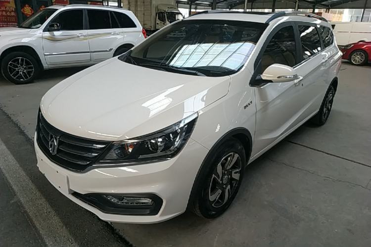 Used Baojun 310W 2017 1.5L Manual Luxury Version China VI