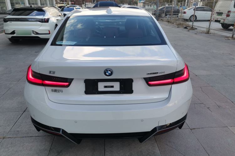 Used BMW i3 2025 eDrive 40 L Midnight Sports Package
