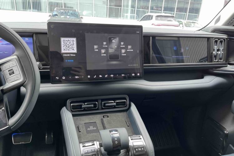 Used Formula Leopard 5 2023 Navigator Edition
