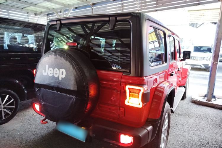 Used Jeep Wrangler 2019 2.0T Sahara Four-Door Version China VI Emission Standard