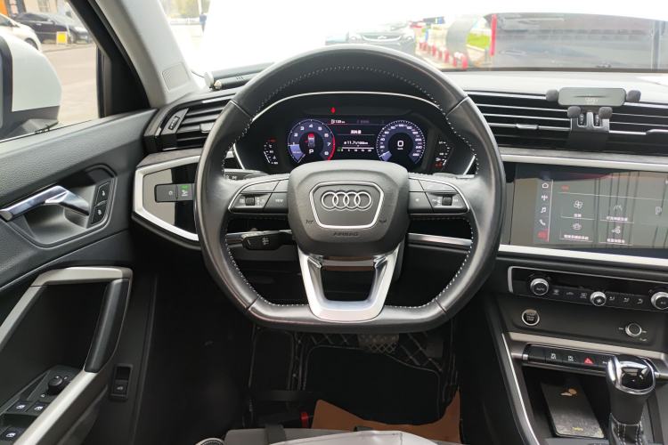 Used Audi Q3 2021 35 TFSI Fashion Dynamic Model