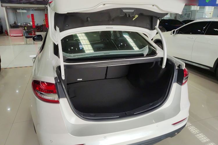 Used Ford Mondeo 2020 EcoBoost 180 Stylish Model Trunk