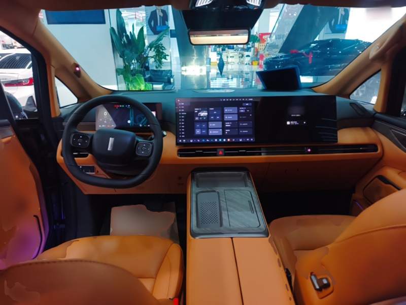 Used Wey Gaoshan 2025 Four-Wheel Drive Alpine 8 — 9