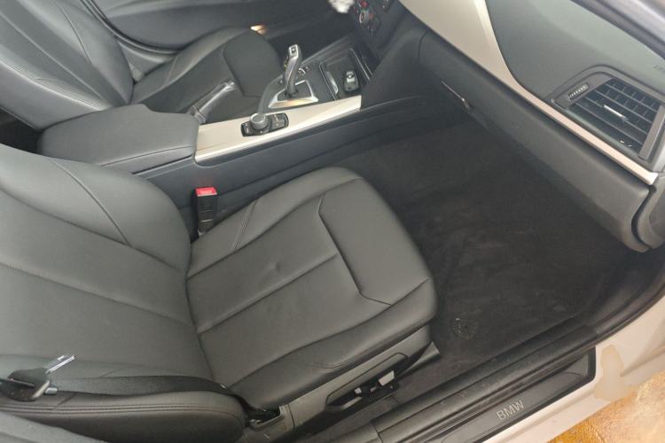 Used BMW 3 Series 2014 320Li Fashion Model
