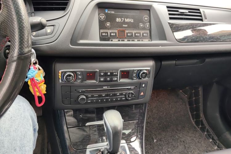 Used Citroen C5 2014 2.0L Automatic Luxury Edition Audio And AC Panel