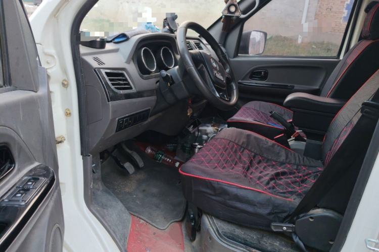 Used Dongfeng Yufeng EM26 2023 Standard Edition 41.472 kWh Henan Lithium Power Driver Seat