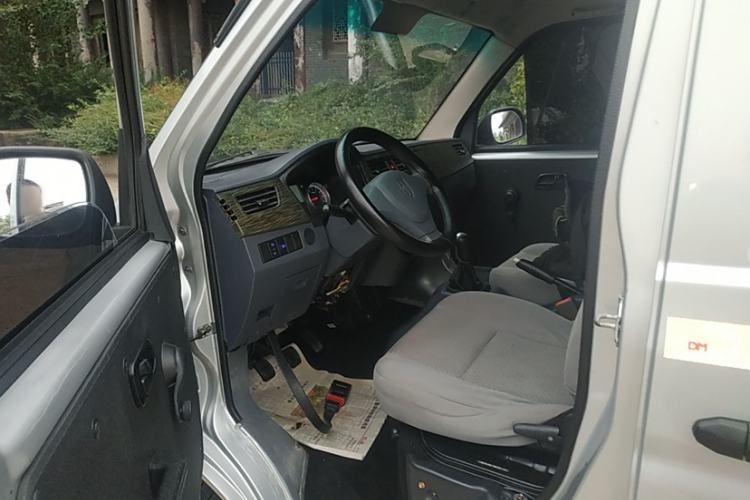 Used Jinbei Hiace X30 2020 1.5L Van Super-Enjoyment Model China VI Standard SWC15M