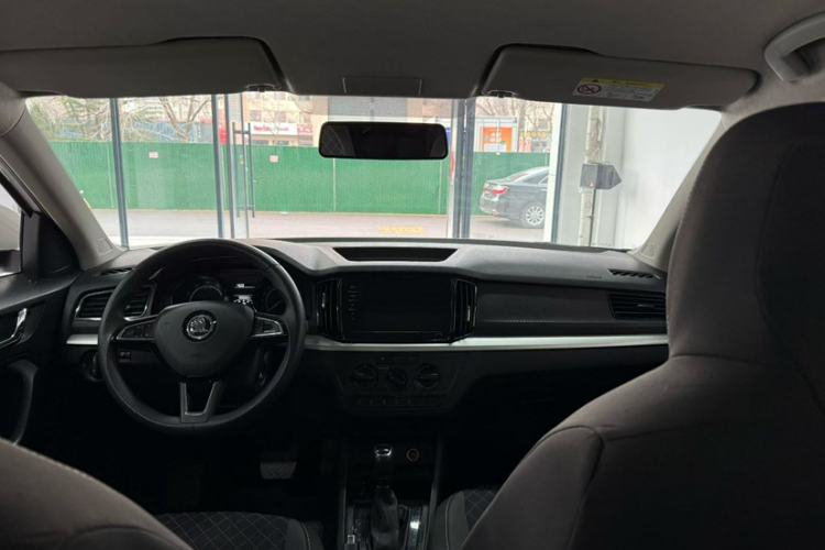 Used Skoda Kamiq 2020 1.5L Automatic Standard Edition Audio And AC Panel