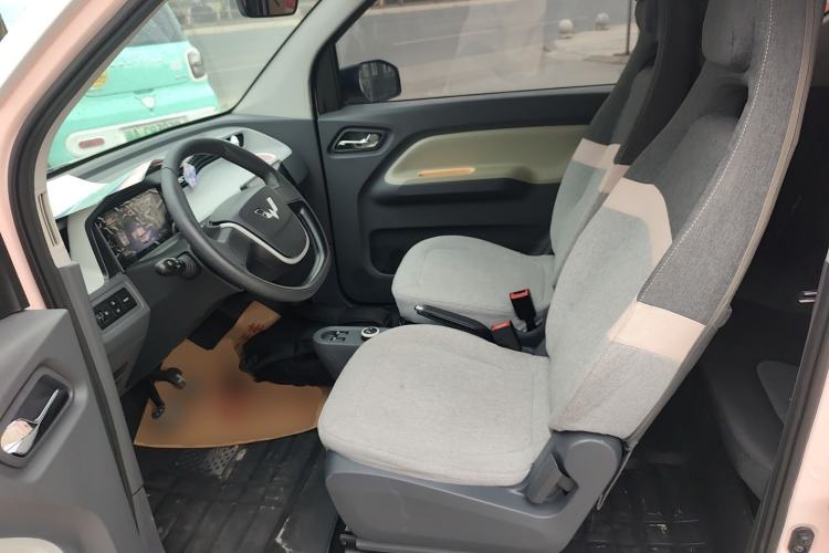 Used Wuling Hongguang MINIEV 2022 Macaron Premium Model – Lithium Iron Phosphate Left Front Seat
