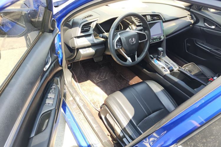 Used Honda Civic 2016 220TURBO CVT Luxury Edition
