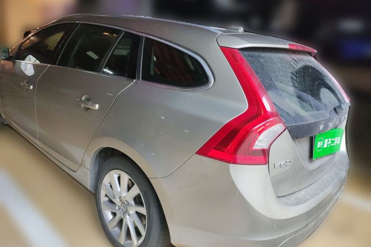 Used Volvo V60 2014 T5 Zhiyi Edition