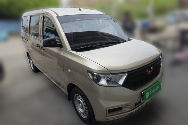 Used Wuling Hongguang V 2022 1.5L Jingqu Edition Electric-Assist LAR Front Right 45 Deg