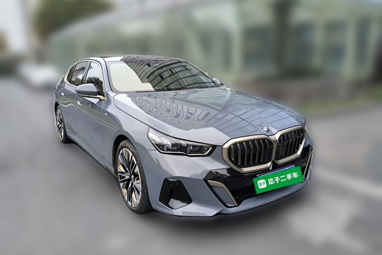 Used BMW 5 Series 2024 530Li Luxury Edition M Sport Package