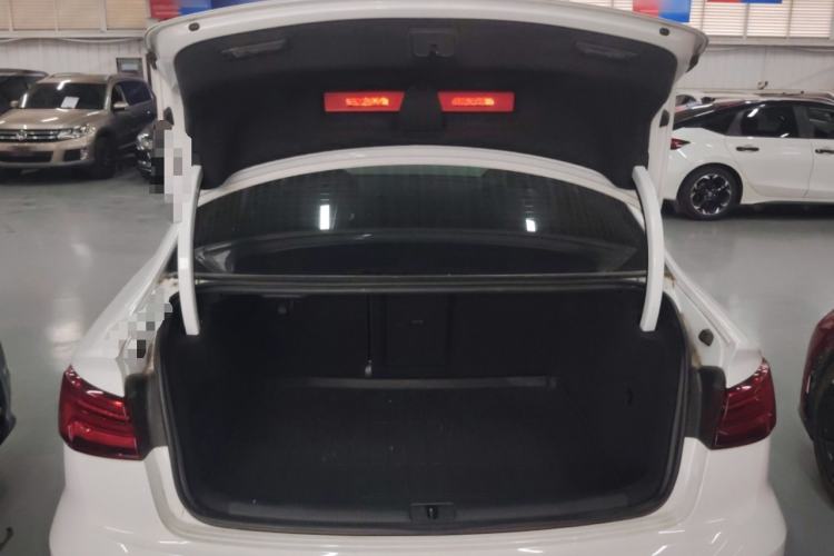 Used Audi A3 2020 Limousine 35 TFSI Sporty Version China VI Trunk