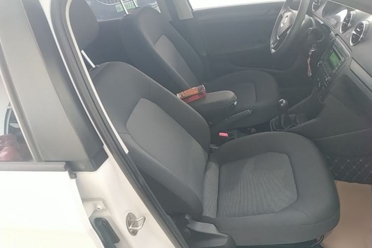 Used Volkswagen Jetta 2019 Dream Edition 1.4L Manual Fashion Version
