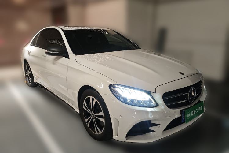 Used Mercedes-Benz C-Class 2019 C 260 Sport Edition Front Right 45 Deg