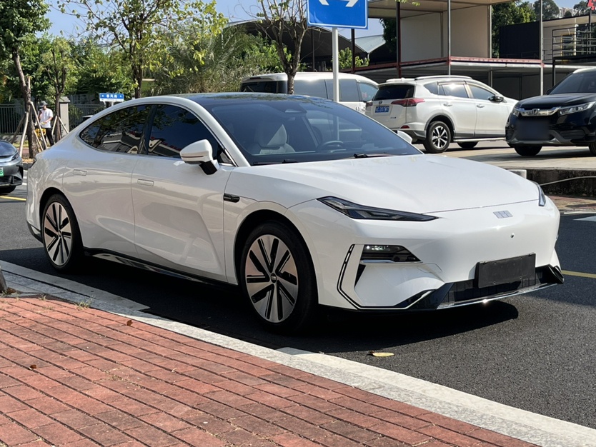 Geely Galaxy E8 2024 665 km Range Rear-Drive Starship Long-Range Version — снимка 3
