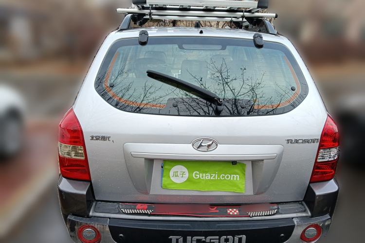 Used Hyundai Tucson 2009 2.0L Automatic Two-Wheel Drive with Sunroof