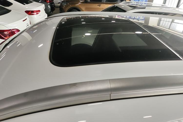 Used Geely Auto Emgrand X7 Sport 2018 1.8TD Automatic Two-Wheel Drive Smart Connect 4G Internet Edition Roof