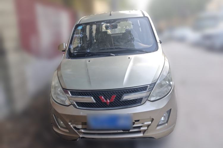 Used Wuling Rongguang V 2015 1.2L Standard Version
