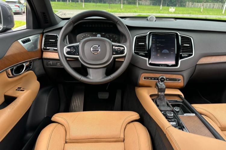 Used Volvo XC90 2015 T6 Prestige 7-Seater Steering Wheel