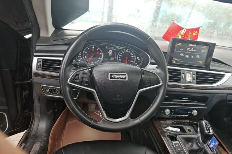 Used Zotye Z700 2016 1.8T Manual Luxury Model
