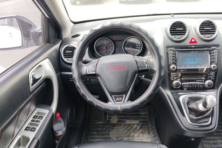 Used Haval H6 2015 Upgraded Model 1.5T Manual Two-Wheel Drive Elite Version Steering Wheel
