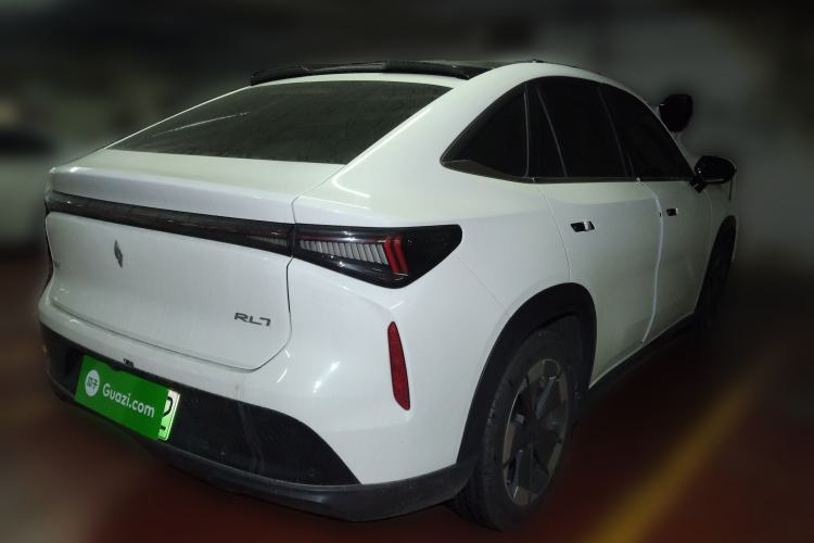 Used Livan 7 2024 450km Executive Version
