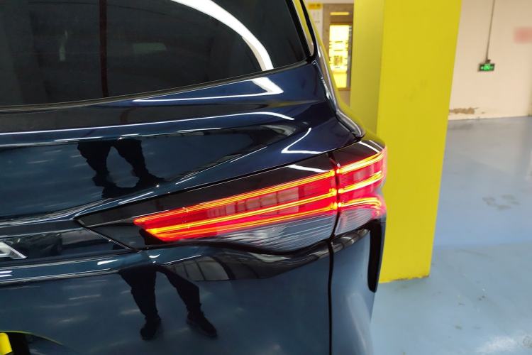 Used Toyota Granvia 2023 2.5L Hybrid Flagship VIP Edition Exterior 3