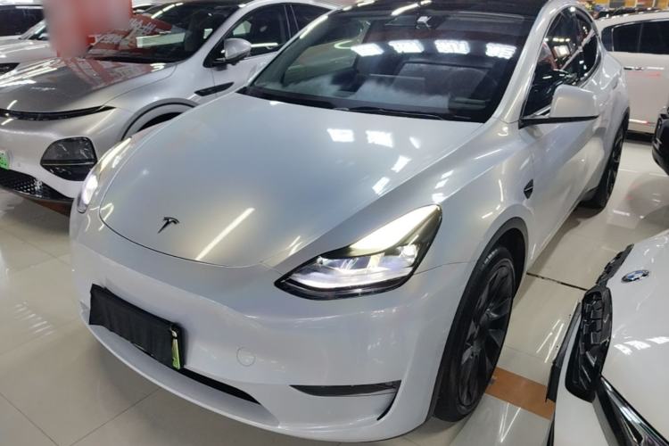 Used Tesla Model Y 2022 Long-Range All-Wheel-Drive Version