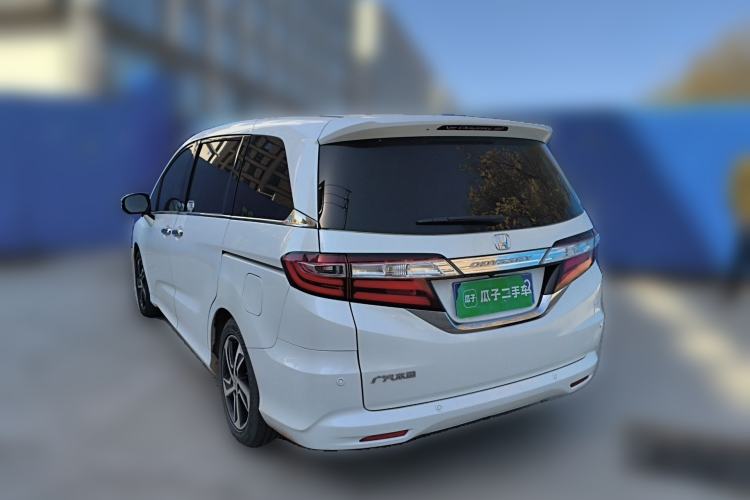 Used Honda Odyssey 2015 Updated Version 2.4L Smart Edition Rear Left 45 Deg