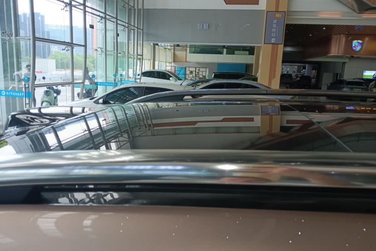 Used Hima AITO M9 2025 Extended-Range Ultra Version 52 kWh 6-Seater Roof