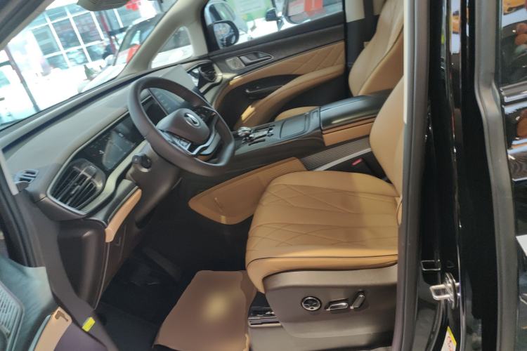 Used Denza D9 2024 DM-i 980 Four-Wheel Drive Prestige Model