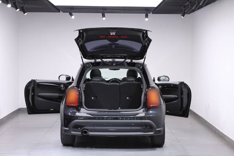 Used MINI MINI 2023 1.5T COOPER Artist