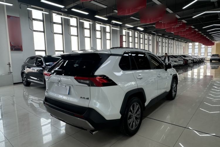 Used Toyota RAV4 2023 2.0L CVT Two-Wheel Drive 20th Anniversary Platinum Edition