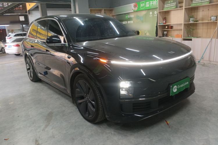 Used Li Auto L8 2024 Pro Model Front Right 45 Deg