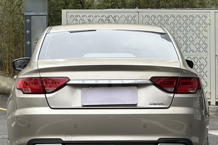 Used Geely Auto Emgrand GL 2018 1.8L DCT Elite Smart Connectivity Version Exterior 4